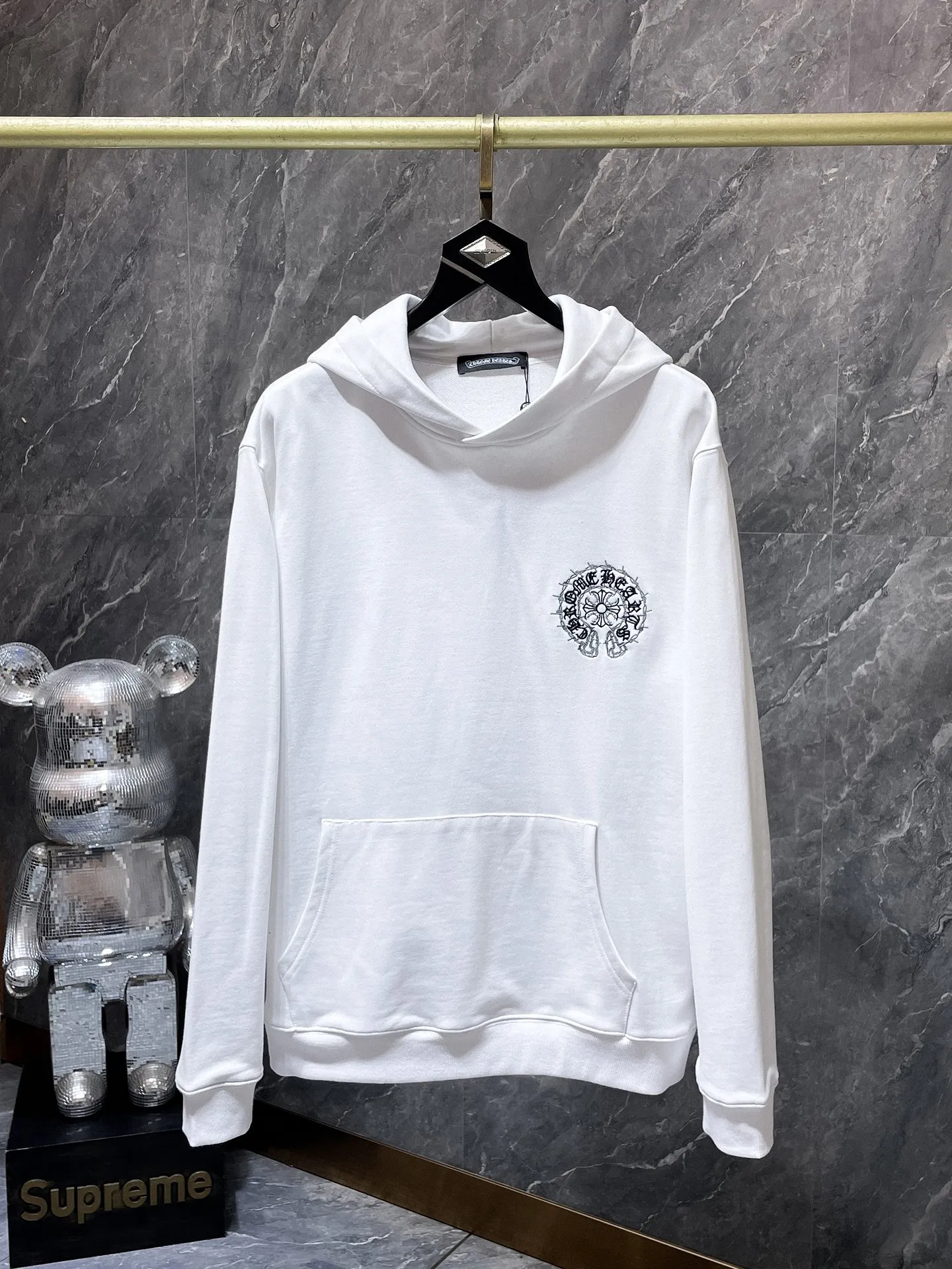 P250 Chrome Hearts Autumn and Winter 2025 Counter Synchronization Heavy Industry Horseshoe Roller Frayed Embroidered Hat Sweatshirt Heavy Industry Embroidery! Special stitching method. Improved customized version of 1:1 high-gram weight high-quality fabric. Recommended color: white, black. Size: S, M, L, XL